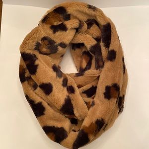 Faux Animal Print Infinity Fur Scarf • NWOT
